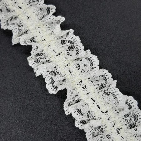 Encaje elástico rizado con pasacintas