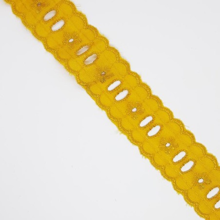 Tira bordada seda con pasacinta 2,5 cms 