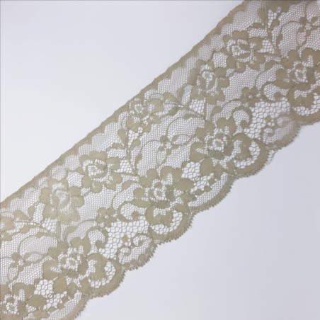 Encaje puntilla nylon 8 cms verde saco