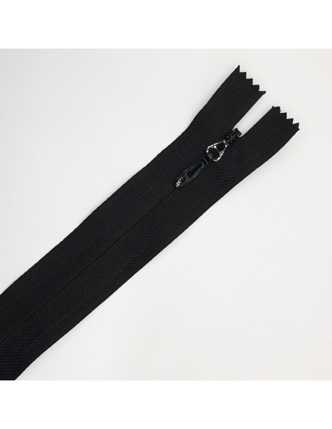 Cremallera invisible 60 cms.
