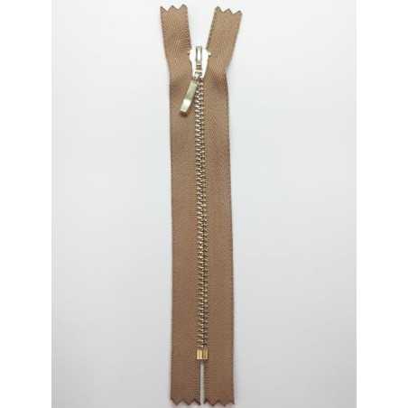 Cremallera camel 25 cms malla oro claro visible