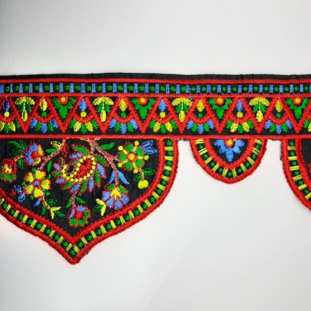 Galón bordado multicolor 