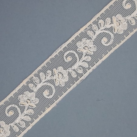 Encaje entredos tul bordado beige 2,5 cms 