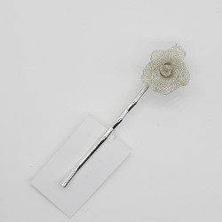 Hebilla para cabello con gancho y flor metalizada decorativa