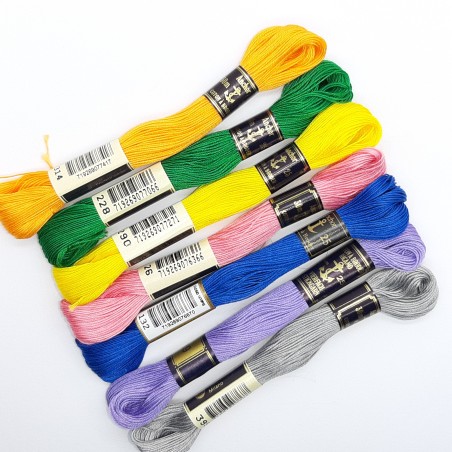 Madeja hilo para bordar 1 cabo Anchor á Broder. Punto smock, bordado libre y vainicas.