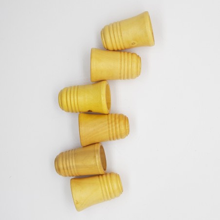 Dedal de madera decorativo