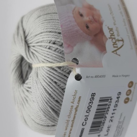 Ovillo Anchor 100% algodón. Hilo perlé mate para prendas delicadas de bebe.