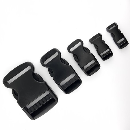 Cierre broche plástico negro mochilas.