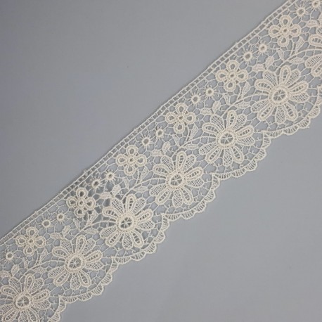 Alexander Graham Bell Punto de referencia Moviente Encaje guipur blanco de 4,5 cms con flores | Mercería Alfambra