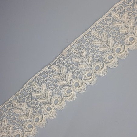 Encaje guipur blanco de 5 cms.