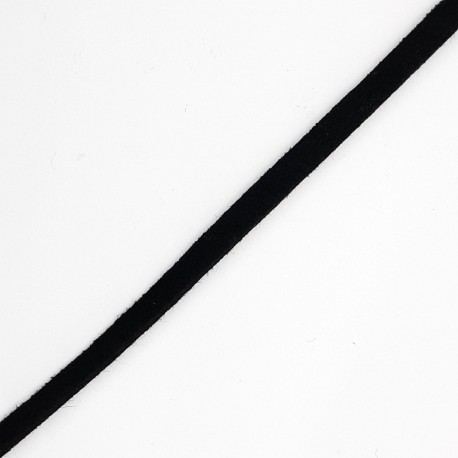 Tira antelina de color negro mate de 5 mm.