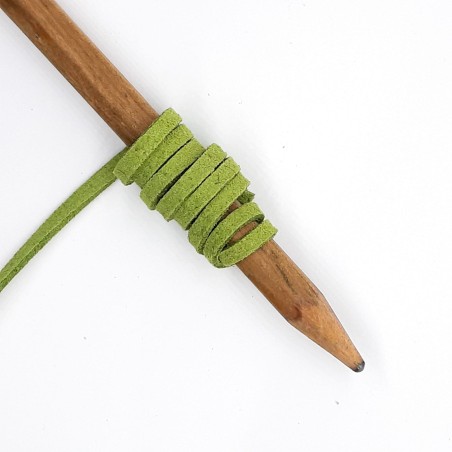 Cinta de antelina color verde mate de 3 mm.