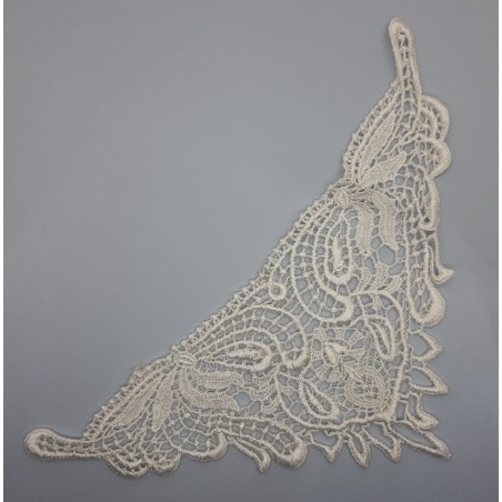 Motivo guipur de color blanco roto especial para ceremonias.