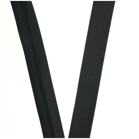 Cinta al bies de lycra elástica y color negro de 18 mm. 