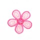 Aplicación flor termoadhesiva con perlas decorativas de color fucsia