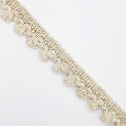 Fleco pasamanería color lino con picos decorativos de 15 mm.  2