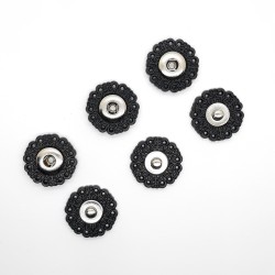 Broche cierre presión con dibujo tallado de 2,2 cms