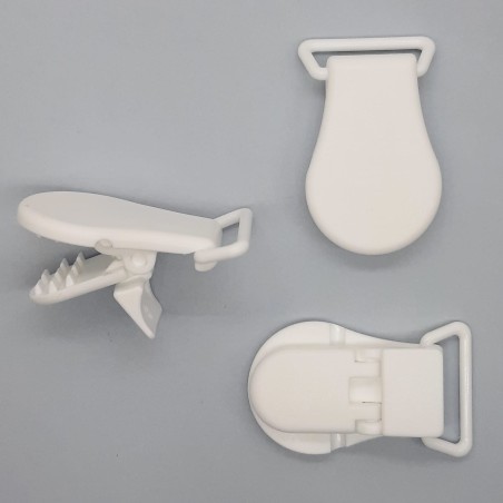 Pinza tirantes plástica fuerte y resistente para cintas, chupetes, menajes del hogar,..