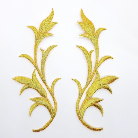 Aplicación bordada metalizada dorada de dos piezas