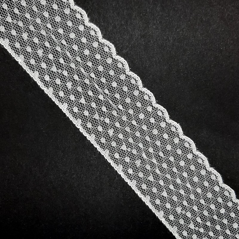 Encaje nylon beige plumeti 5 cms. Ideal para tocados y diademas. 