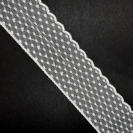 Encaje nylon beige plumeti 5 cms. Ideal para tocados y diademas. 