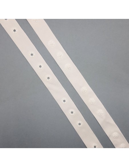 Cinta de cierre con broches a presión blanca