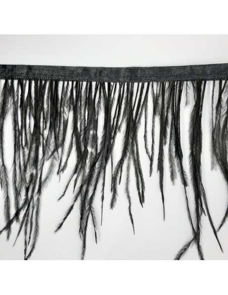 Fleco con plumas de avestruz color negro