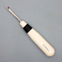 Descosedor Clover para cortar hilos de costura y ojales con facilidad 