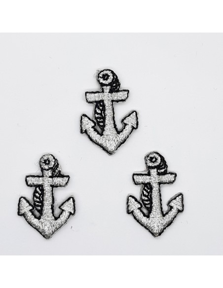 Aplicación ancla bordada metalizada color plata termoadhesiva