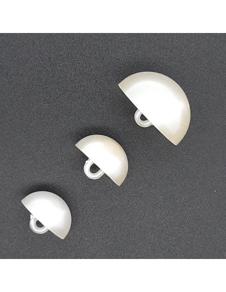 Botón color perla con pie y forma semi bola