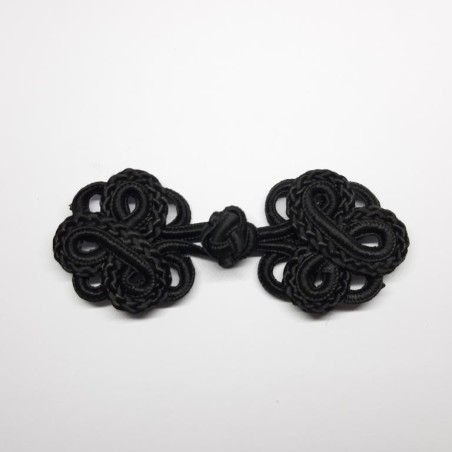 Broche alamar negro