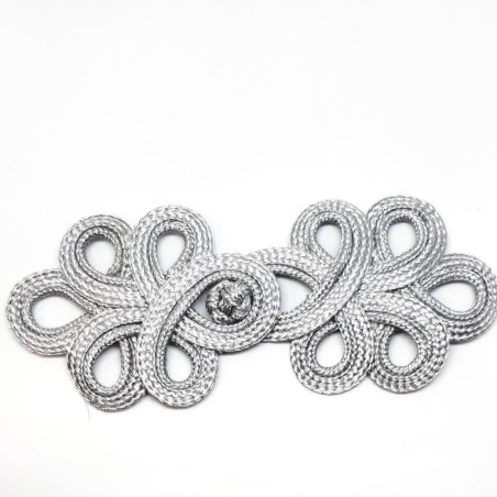 Broche alamar de color plata