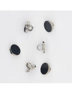 Botón esmaltado negro filo plata con pie. Fabricación nacional.