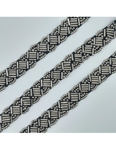 Pasamanería abalorios negro 1,5 cms