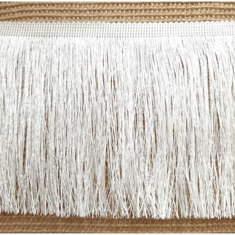 Fleco torzal de seda con suave brillo color crudo de 15 cms