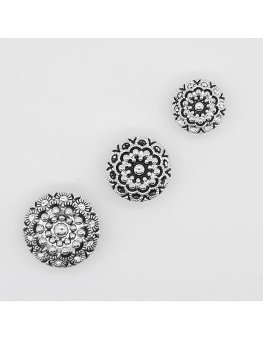 Botón metalizado filigrana color plata