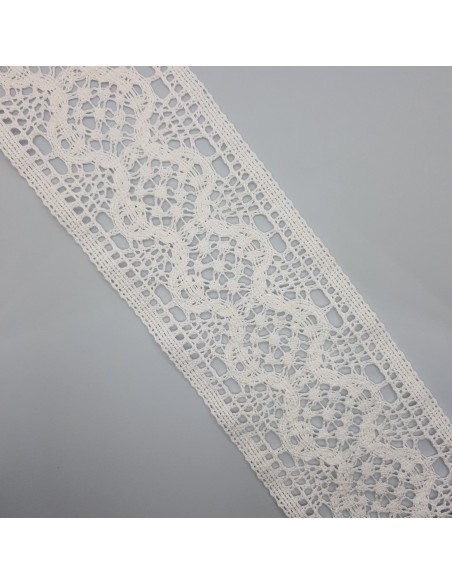 Encaje entredos bolillo blanco de 8 cms