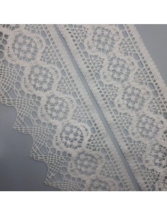 Juego encaje y entredos de bolillo blanco