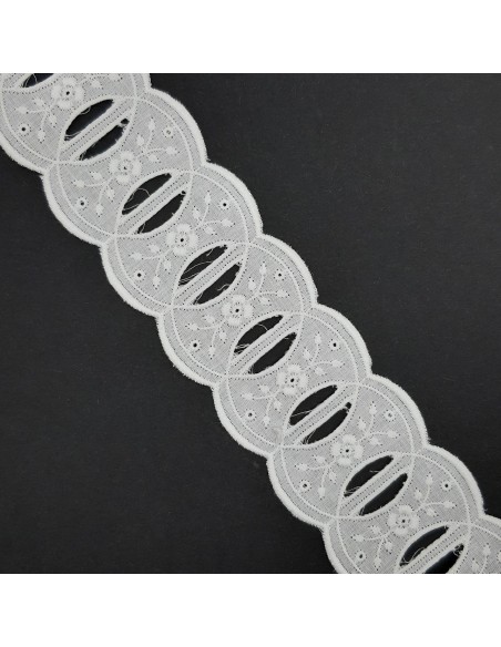 Pasacinta tira bordada blanca 5 cms