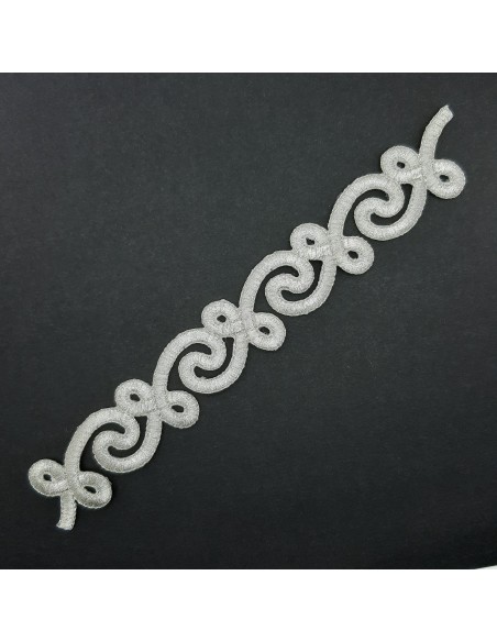 Aplique bordado metalizado plateado termoadhesivo de 20 x 2,5 cms
