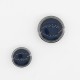 Botón esmaltado azul marino con filo de acero metálico