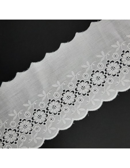 Tira bordada blanca 11 cms