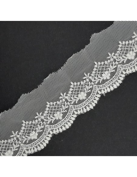 Encaje tul bordado color marfil de 4,5 cms