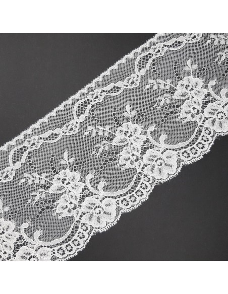 Encaje nylon blanco floral de 11 cms