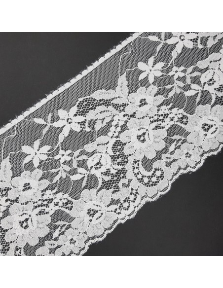 Puntilla encaje nylon floral blanco de 13 cms