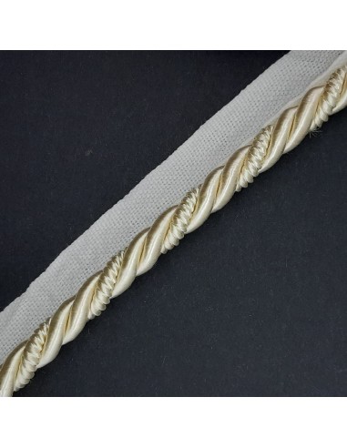Cordón trenzado con pestaña de 1 cm color marfil 