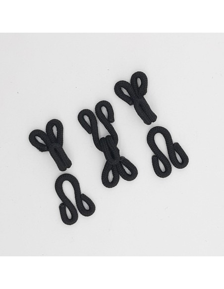 Corchete forrado peletero pequeño negro de 30 x 12 mm