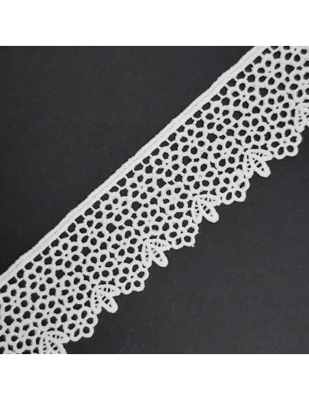 Encaje guipur blanco roto de 4 cms