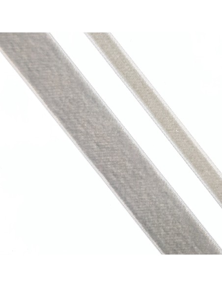 Cinta de terciopelo gris