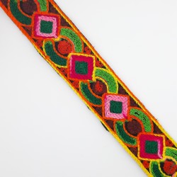 Galón lana multicolor de 3 cms